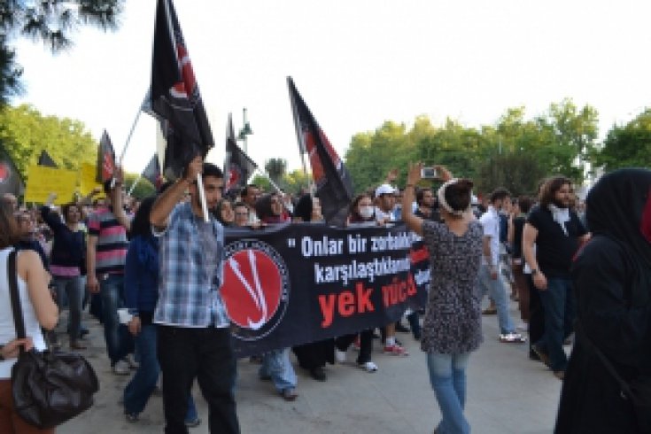 Anti Kapitalist Müslümanlar Taksim Meydanı Gezi Parkı - İstanbul Gerçeği