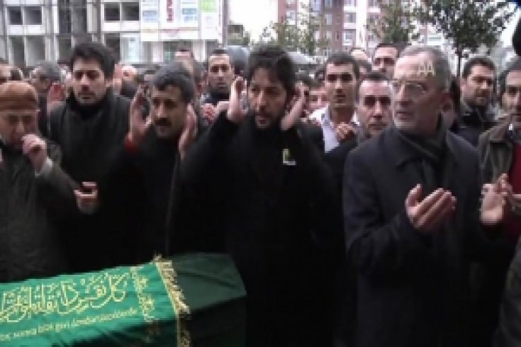 Nihat Doğan Namaz Kılarsa