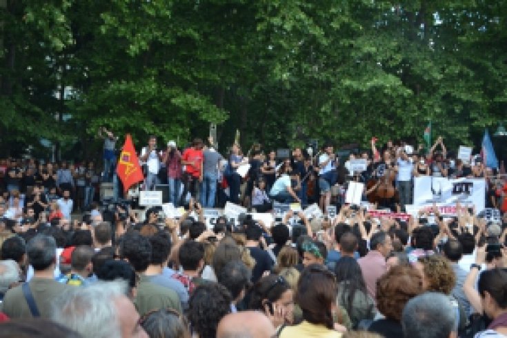 Taksim Meydanı Gezi Parkı Senfoni Konseri - İstanbul Gerçeği