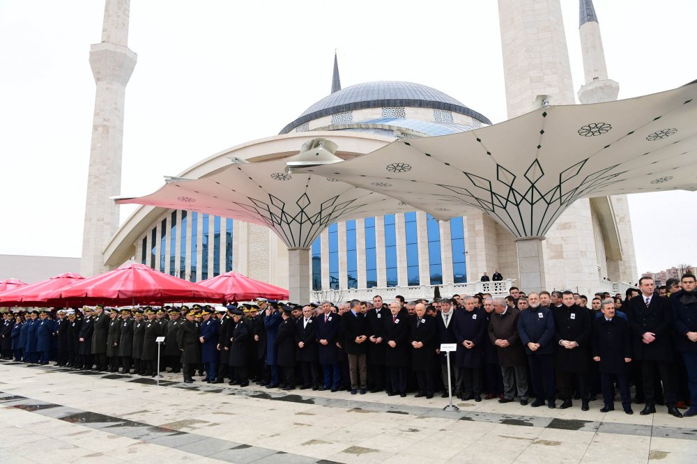 Kılıçdaroğlu şehit astsubay Musa Özalkan'ın cenaze törenine katıldı