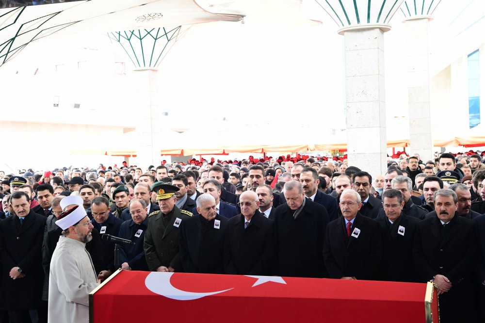 Kılıçdaroğlu şehit astsubay Musa Özalkan'ın cenaze törenine katıldı