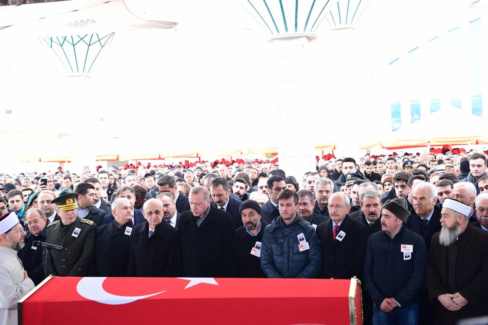 Kılıçdaroğlu şehit astsubay Musa Özalkan'ın cenaze törenine katıldı
