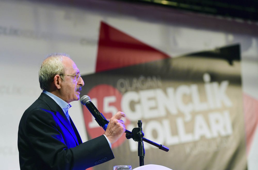 Kılıçdaroğlu, 15. Olağan Gençlik kongresine katıldı