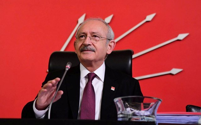CHP'de yeni PM ilk toplantısını Anıtkabir ziyaretinin ardından gerçekleştirdi
