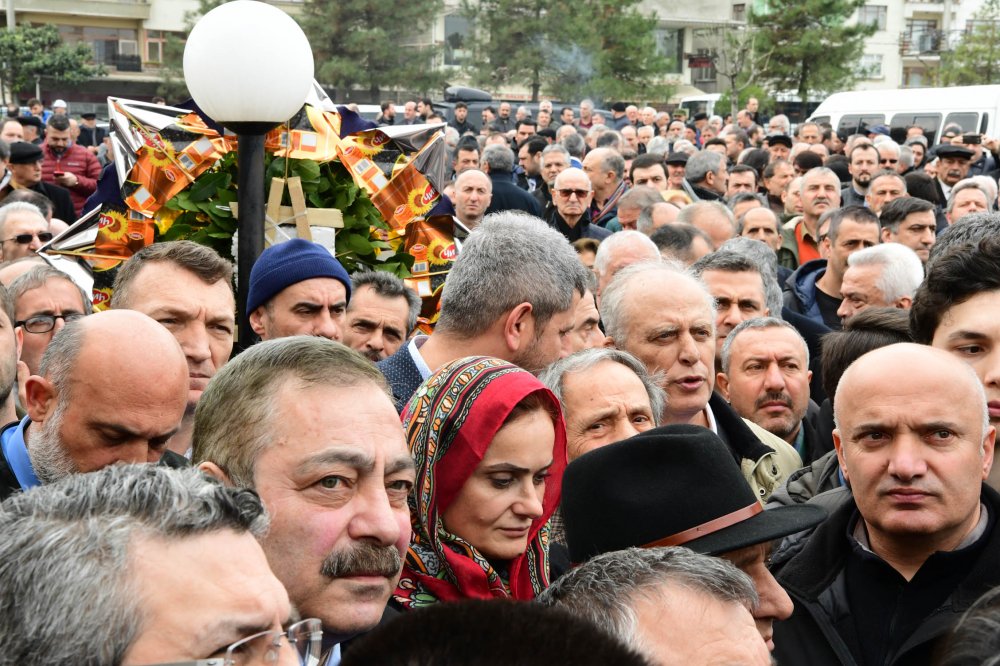 Kılıçdaroğlu, PM üyesi Yavuz Karan'ın cenazesine katıldı