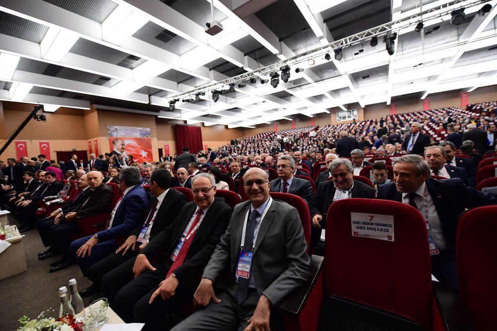 Fotoğraflarla 19. Olağanüstü Tüzük Kurultayı'ndan kareler