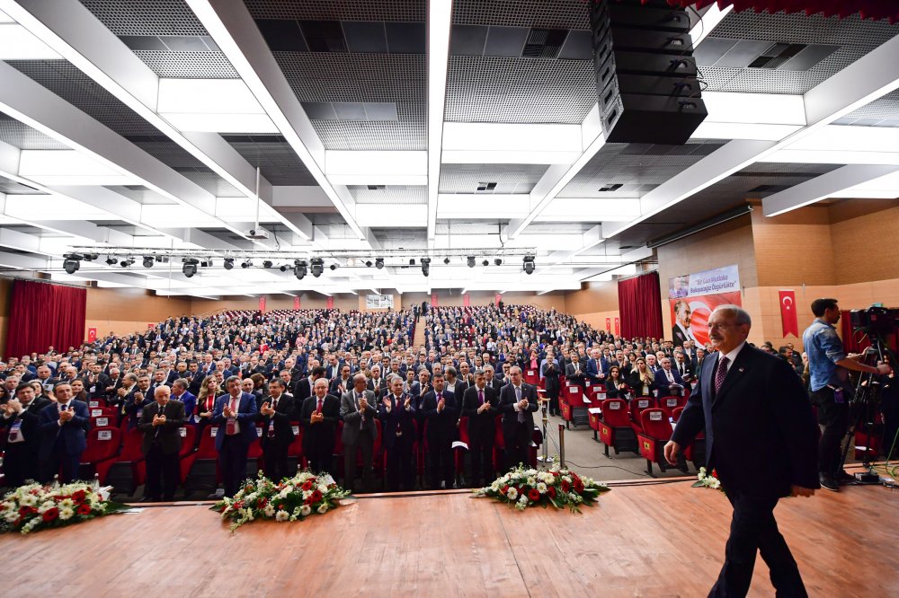 Fotoğraflarla 19. Olağanüstü Tüzük Kurultayı'ndan kareler