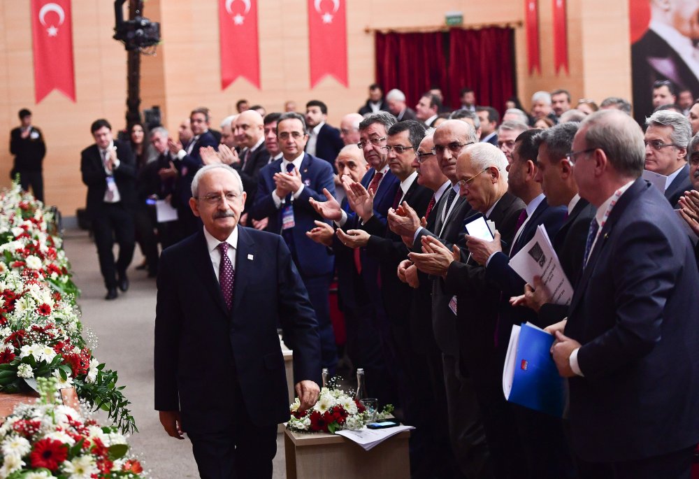 Fotoğraflarla 19. Olağanüstü Tüzük Kurultayı'ndan kareler