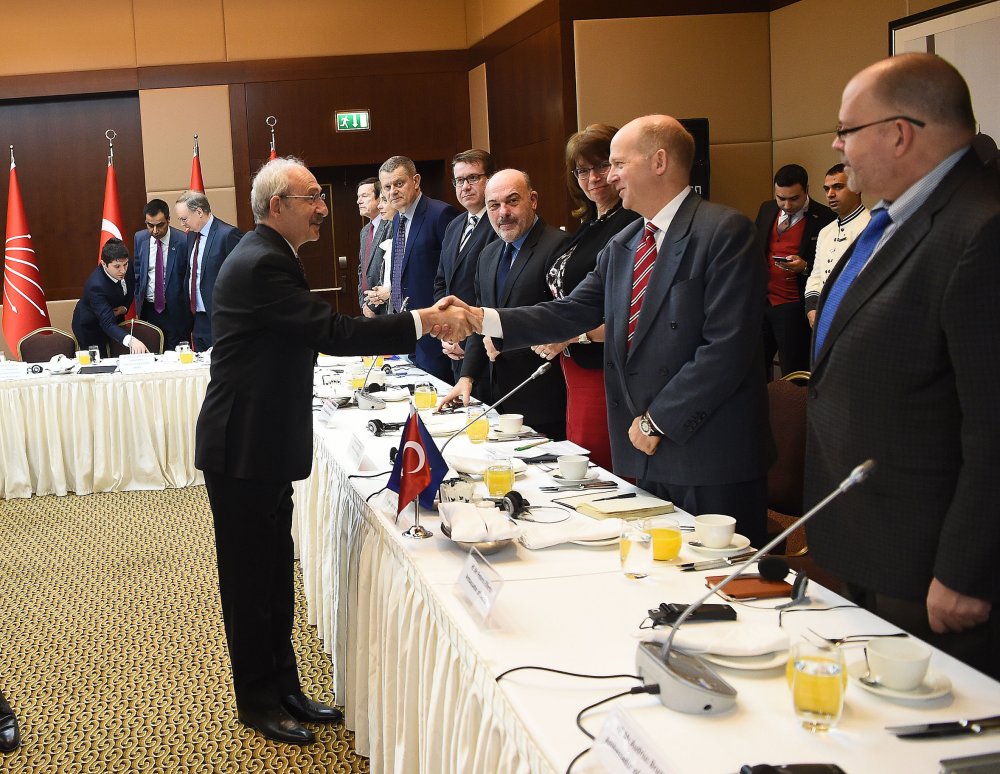 Kılıçdaroğlu AB üyesi ülkelerin büyükelçileri ile bir araya geldi