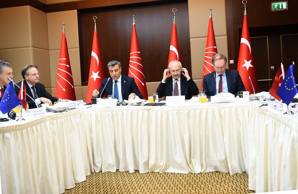 Kılıçdaroğlu AB üyesi ülkelerin büyükelçileri ile bir araya geldi
