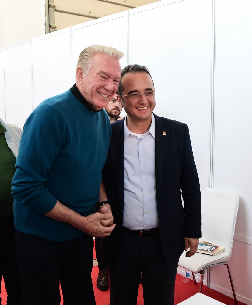 Kılıçdaroğlu Merzifon 3. Kitap Fuarı'nı ziyaret etti