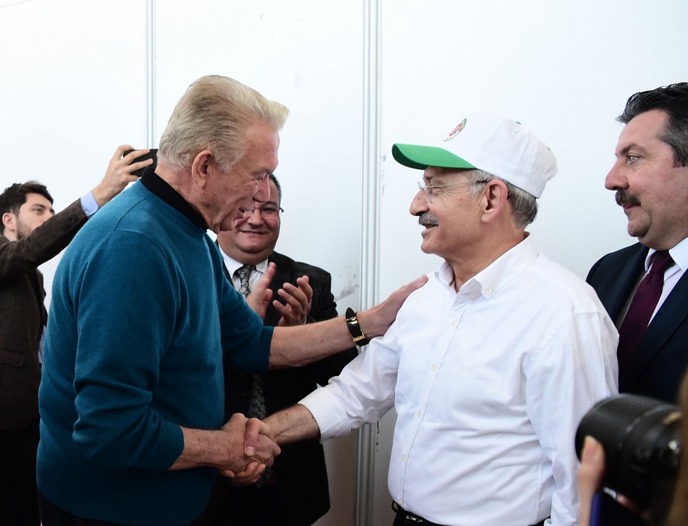 Kılıçdaroğlu Merzifon 3. Kitap Fuarı'nı ziyaret etti