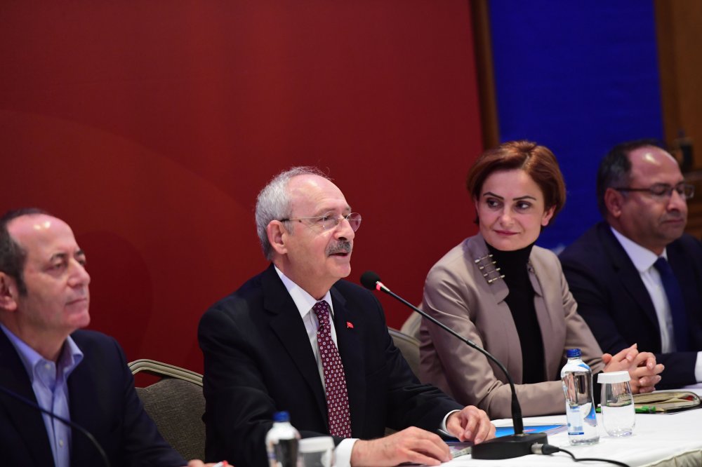 Kılıçdaroğlu, Roman STK temsilcileriyle bir araya geldi