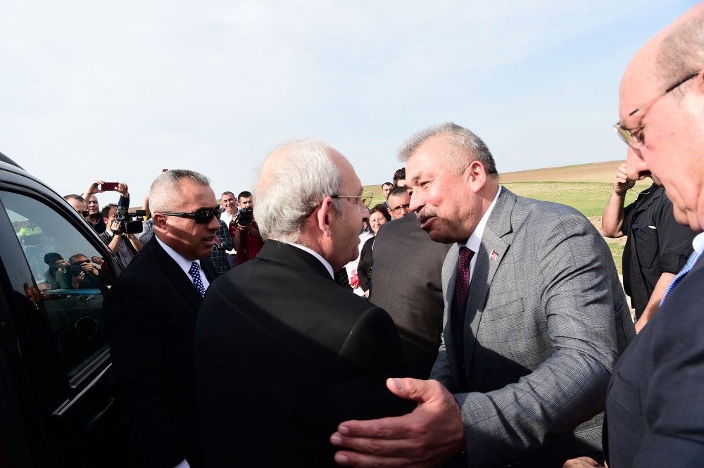 Kılıçdaroğlu, Boğazlıyan İlçe eski Başkanı Ahmet Peker’i cezaevinde ziyaret etti