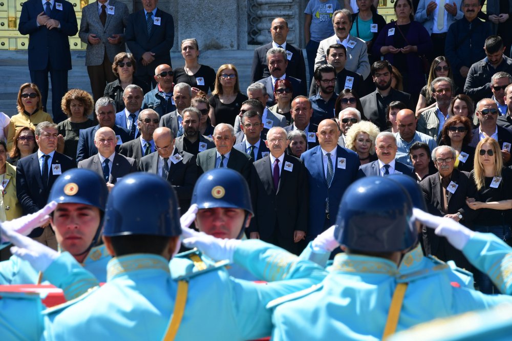 Kılıçdaroğlu, 17. Dönem Tunceli Milletvekili Musa Ateş için TBMM'de düzenlenen cenaze törenine katıldı