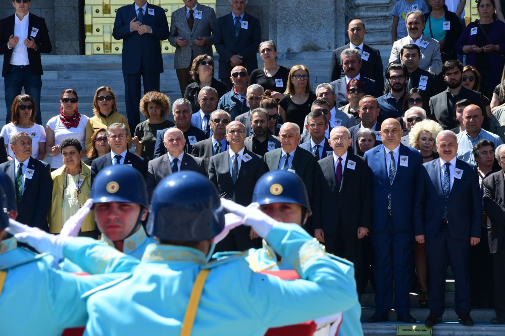 Kılıçdaroğlu, 17. Dönem Tunceli Milletvekili Musa Ateş için TBMM'de düzenlenen cenaze törenine katıldı