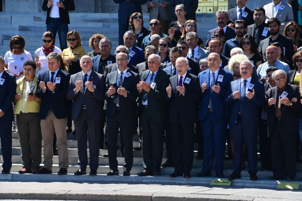 Kılıçdaroğlu, 17. Dönem Tunceli Milletvekili Musa Ateş için TBMM'de düzenlenen cenaze törenine katıldı