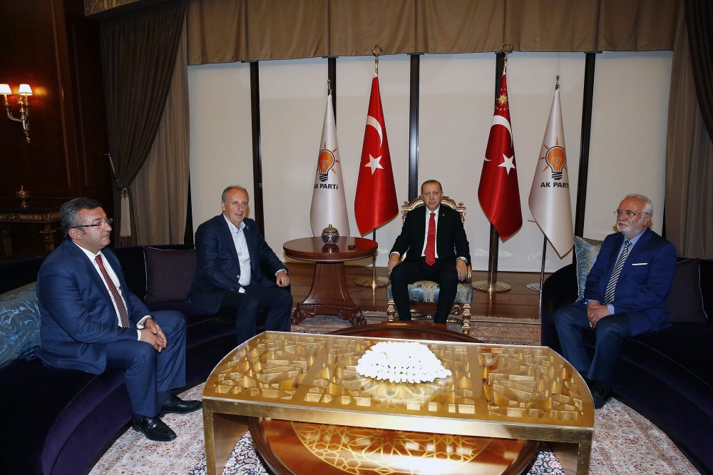 Cumhurbaşkanı adayı Muharrem İnce, Tayyip Erdoğan'ı ziyaret etti