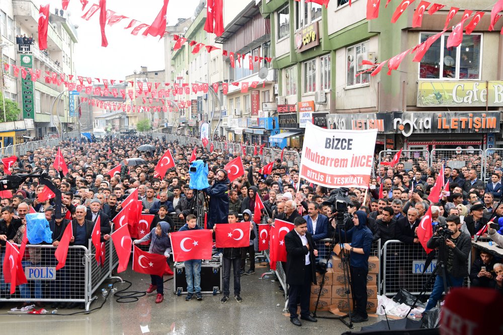 Muharrem İnce, Hakkari'de düzenlediği mitingde konuştu