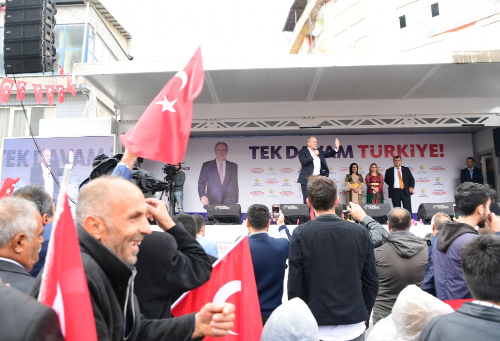 Muharrem İnce, Hakkari'de düzenlediği mitingde konuştu