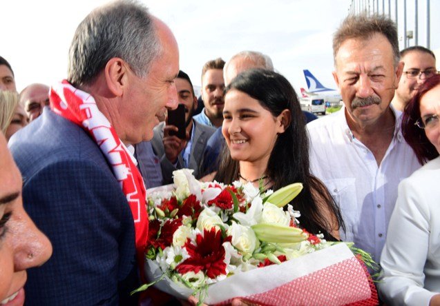 Muharrem İnce, Antalya'da Halk Arenası'na katıldı