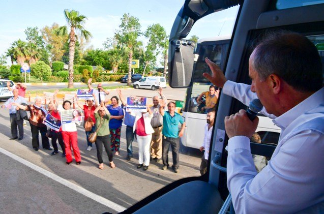 Muharrem İnce, Antalya'da Halk Arenası'na katıldı