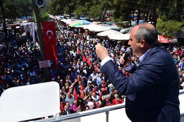 Cumhurbaşkanı adayı İnce, Manisa'da Geleneksel Çam Festivali'ni ziyaret etti