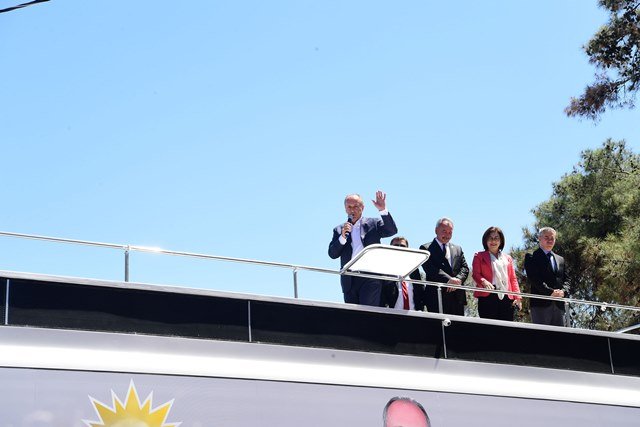 Cumhurbaşkanı adayı İnce, Manisa'da Geleneksel Çam Festivali'ni ziyaret etti