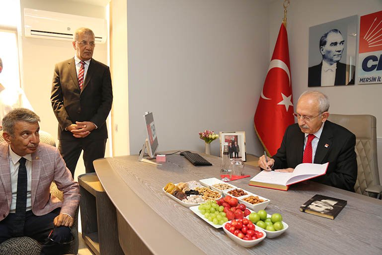 Kılıçdaroğlu, CHP Mersin İl Başkanlığı'nın yeni binasının açılışını yaptı