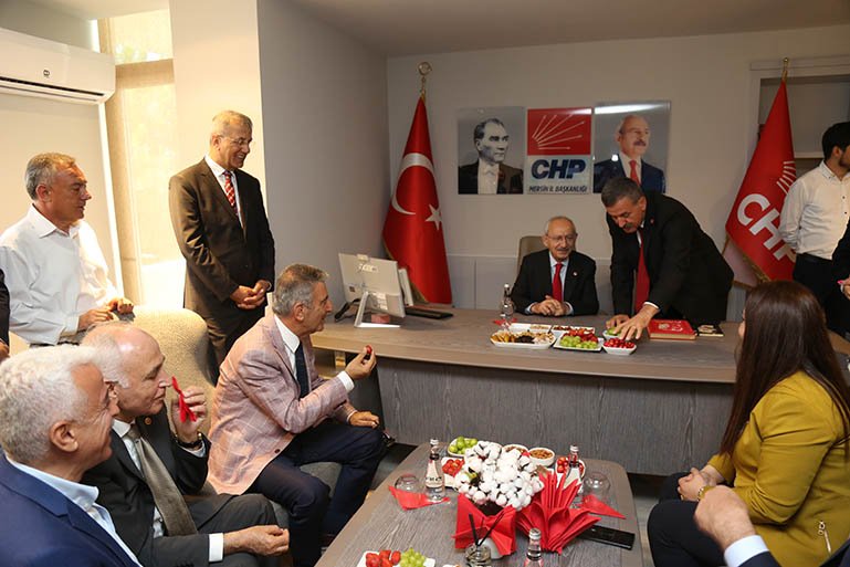 Kılıçdaroğlu, CHP Mersin İl Başkanlığı'nın yeni binasının açılışını yaptı