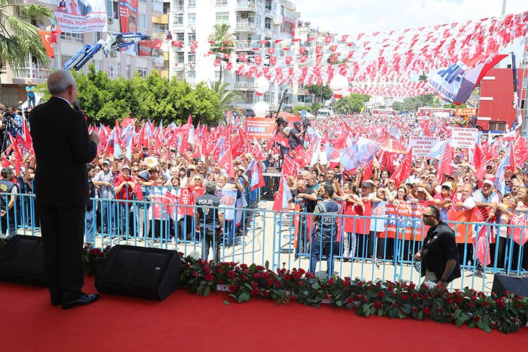 Kılıçdaroğlu, Mersin İl Başkanlığı'nın düzenlediği etkinlikte Mersinlilere seslendi