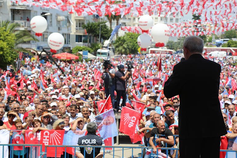 Kılıçdaroğlu, Mersin İl Başkanlığı'nın düzenlediği etkinlikte Mersinlilere seslendi