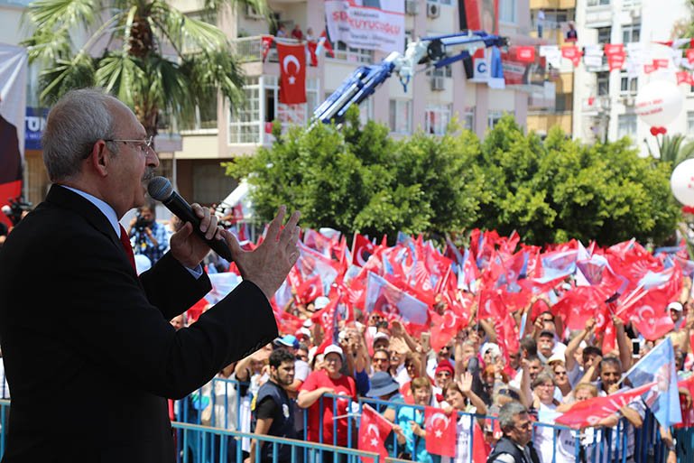 Kılıçdaroğlu, Mersin İl Başkanlığı'nın düzenlediği etkinlikte Mersinlilere seslendi