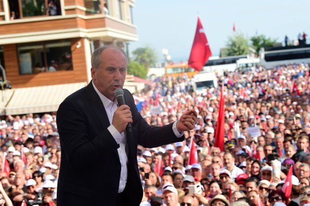 CHP Cumhurbaşkanı adayı Muharrem İnce Tekirdağ'da halka hitap etti