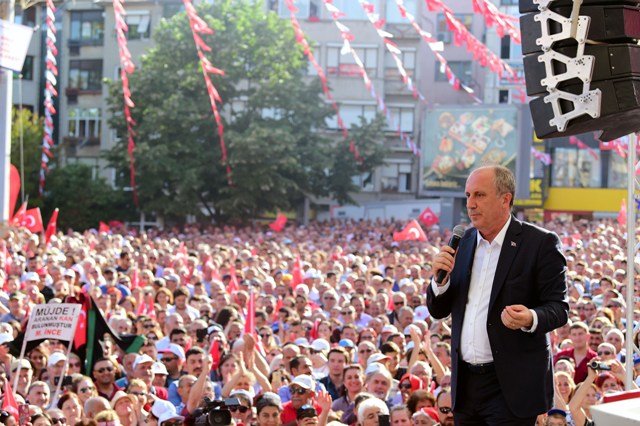 CHP Cumhurbaşkanı adayı Muharrem İnce Tekirdağ'da halka hitap etti