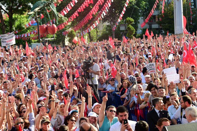 CHP Cumhurbaşkanı adayı Muharrem İnce Tekirdağ'da halka hitap etti