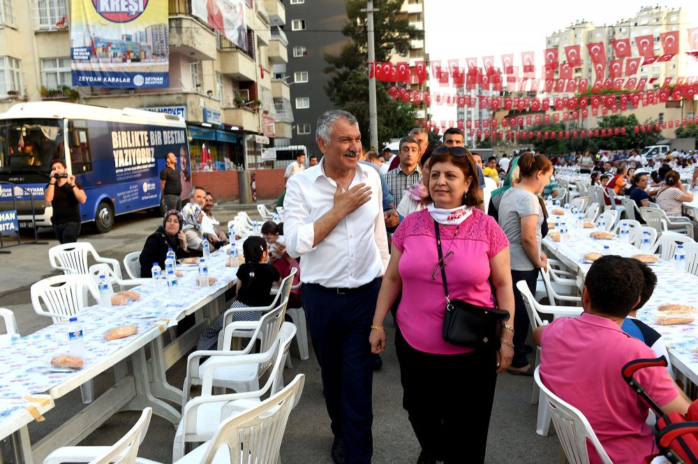 Muharrem İnce, Seyhan'da iftara katıldı