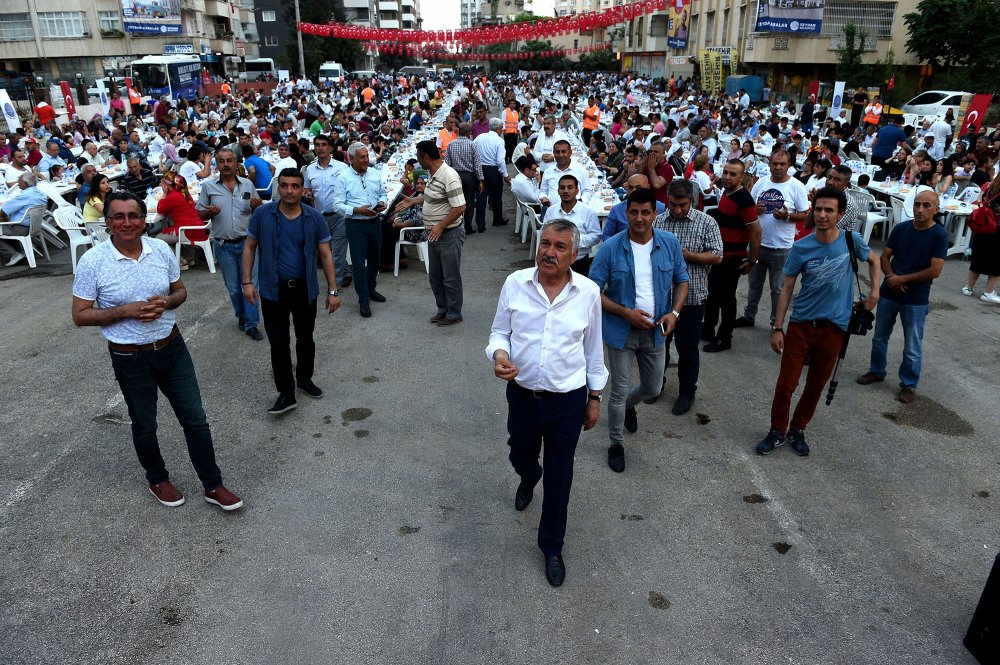 Muharrem İnce, Seyhan'da iftara katıldı