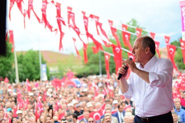 Muharrem İnce Erzincan mitinginde halka seslendi