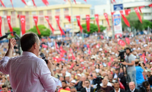 Muharrem İnce Erzincan mitinginde halka seslendi