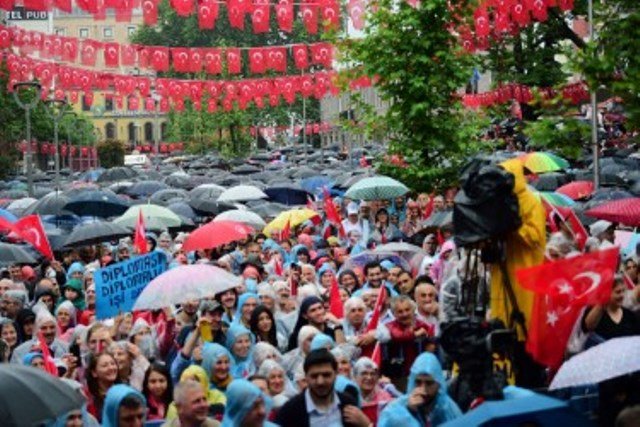 Muharrem İnce Trabzon'da halka hitap etti