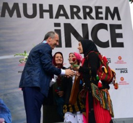 Muharrem İnce Trabzon'da halka hitap etti