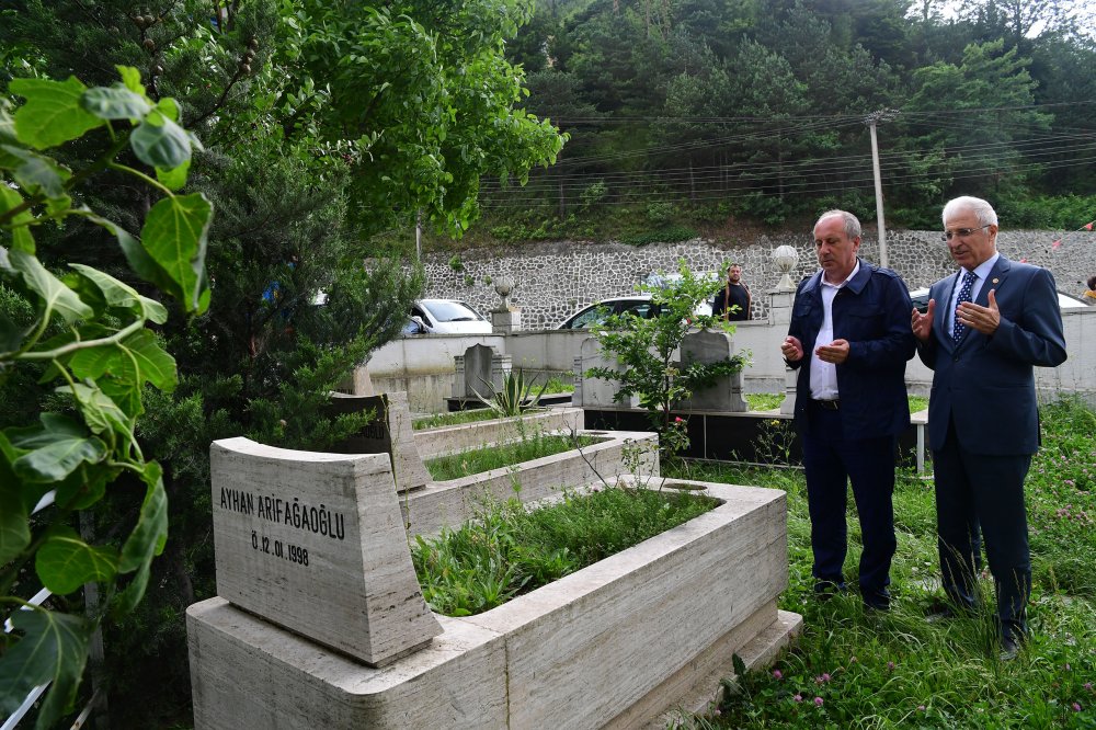 Muharrem İnce, Artvin Borçka'da öğretmenliğe ilk başladığı okulu ziyaret etti