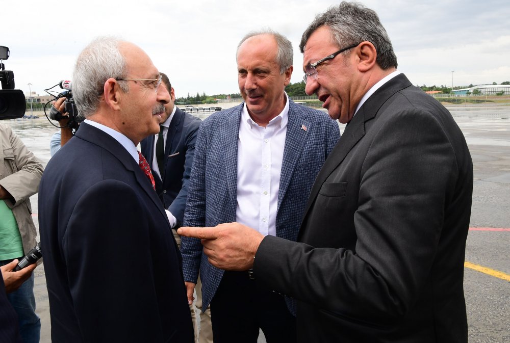 Kılıçdaroğlu ve İnce Ankara Esenboğa Havalimanı'nda karşılaştı