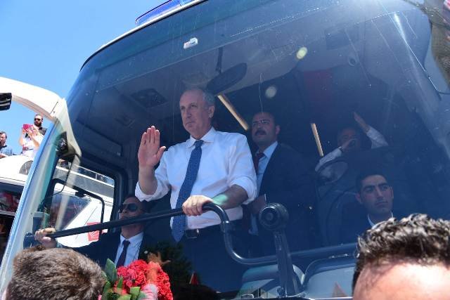 Muharrem İnce, Eyüpsultan'da halka hitap etti