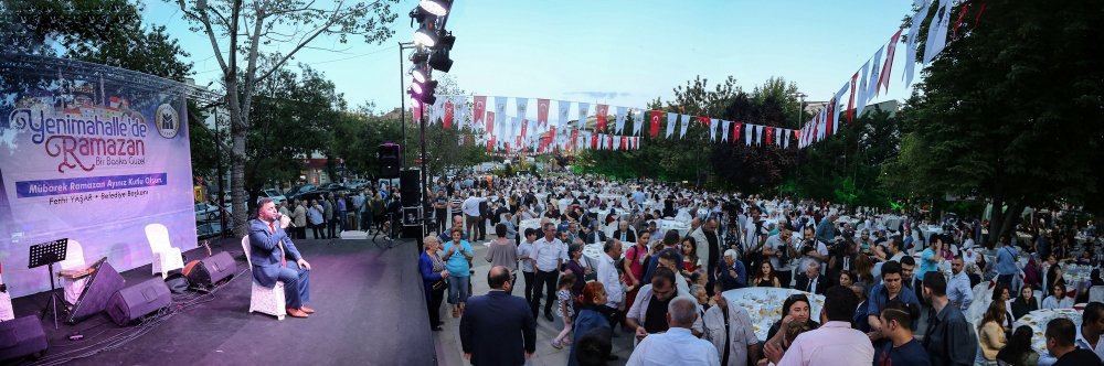 Kılıçdaroğlu, Yenimahalle sakinleriyle iftarda buluştu