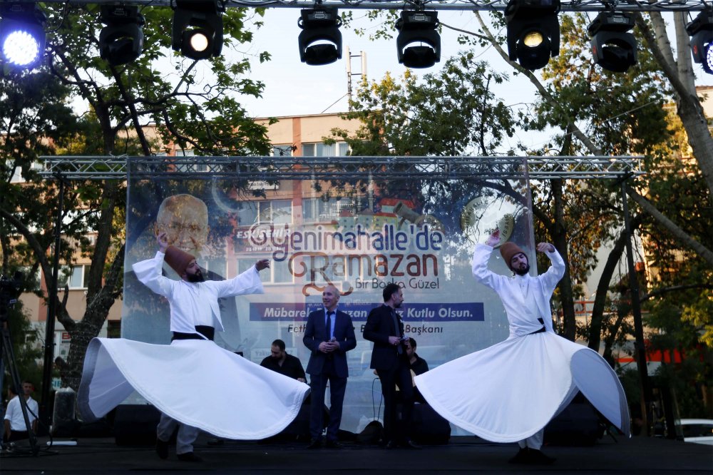 Kılıçdaroğlu, Yenimahalle sakinleriyle iftarda buluştu