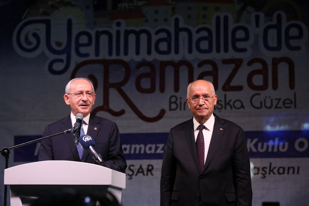 Kılıçdaroğlu, Yenimahalle sakinleriyle iftarda buluştu