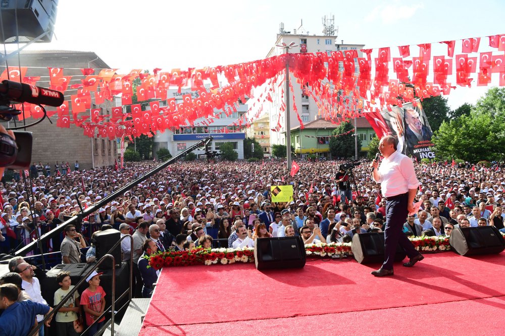 Muharrem İnce Isparta mitinginde halka hitap etti