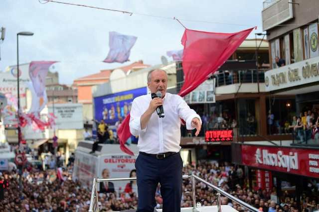 Muharrem İnce, İstanbul Küçükçekmece'de halka seslendi